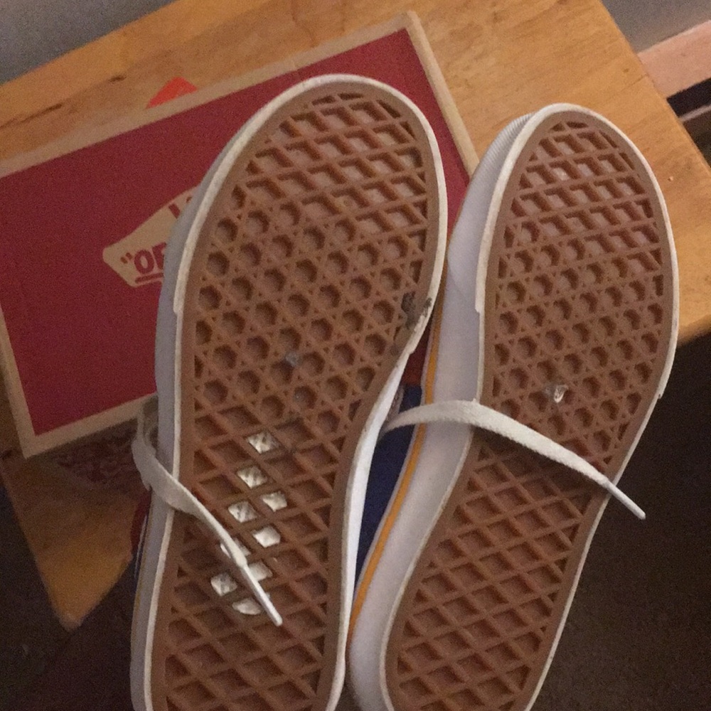 Vans - Picture 4 of 4